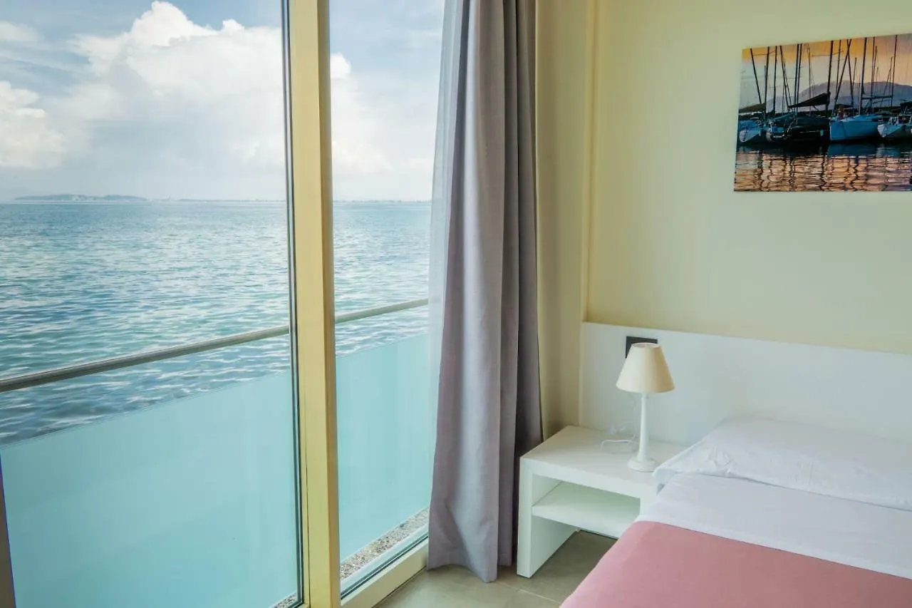 Guest house Garda Rooms Desenzano del Garda